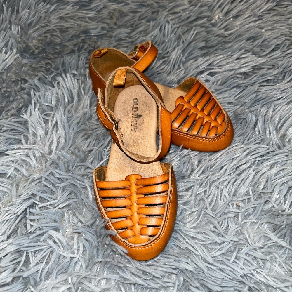 Girls sandals